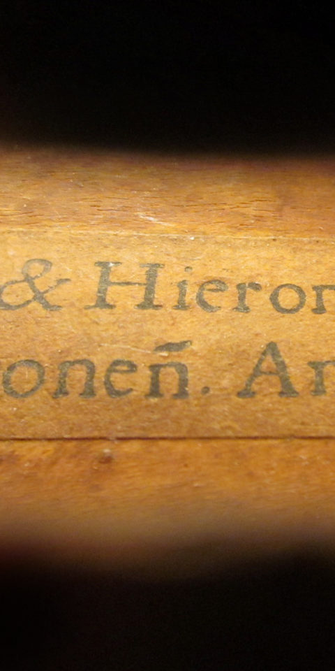amati-label